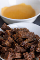 bread pieces until crisp in sunflower oil with spices, delicious crispy rye bread croutons for cheese sauce