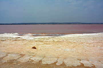 różowe jezioro, słone jezioro, Torrevieja, Hiszpania, Salt Lake in Torrevieja, lagoons for salt extraction in Alicante, pink lake of torrevieja, Costa Blanca, province of Alicante, Spain, Laguna Rosa