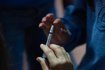 Flu vaccination campaign. Intranasal flu vaccine for school-aged children.