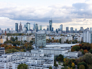 Warszawa, panorama miasta widoczna z okolicy Starych Powązek, jesień © hunter76