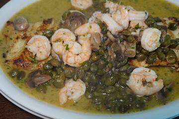 Peixe com Camarão - Prato - Camarão - Refeição - Restaurante - Cheff - Comida