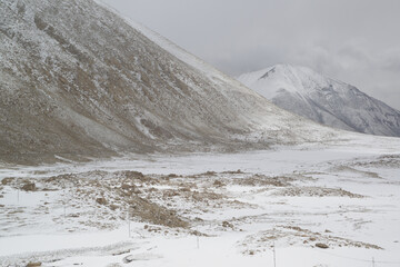 Changla Pass, one of the highest motorable roads in the world, at 5,275 meters above sea level, travels between Leh Ladakh and Pangong Lake. Located at Leh in India.
