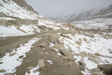 Changla Pass, one of the highest motorable roads in the world, at 5,275 meters above sea level, travels between Leh Ladakh and Pangong Lake. Located at Leh in India.