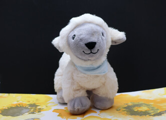 un petit agneau pour bébé