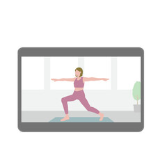 ヨガの動画が映されているタブレット