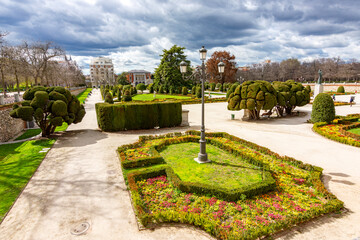 Obraz premium Buen Retiro park landscape in spring, Madrid, Spain