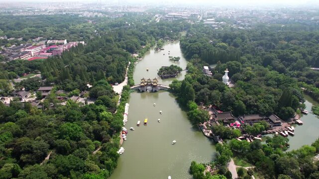 Yangzhou Slender West Lake Travel