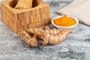 Fresh aroma tumeric roots heap