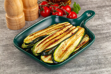 Grilled young zucchini for snack
