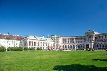 Obraz premium Hofburg Palace in Vienna, Austria, viewed from the Heldenplatz