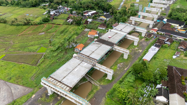 Construction ongoing on Bawen toll road in Yogyakarta, highlighting impressive infrastructure