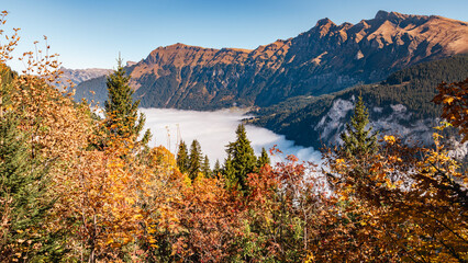 &Uuml;ber dem Lauterbrunnental 