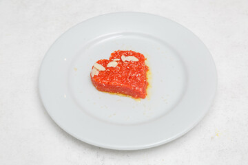 Gujrela (Gajar ka Gujrela) – dessert indien riche à base de carottes rouges, khoya et lait, spécialité hivernale. 