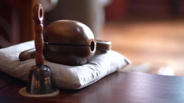 Korean Buddhist Moktak (Wooden Fish) and Temple Bell - 한국 불교 목탁과 종