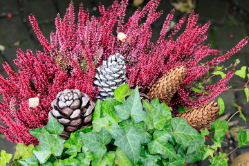 Herbsdekoration im Garten