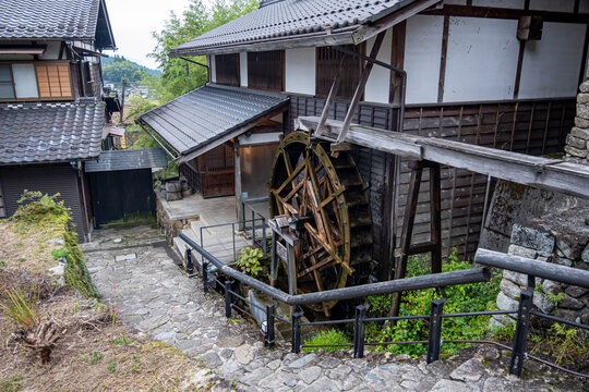 早朝の馬籠宿