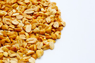 Roasted peanuts for snacking, or used as toppings for various dishes.