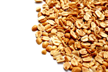 Roasted peanuts for snacking, or used as toppings for various dishes.