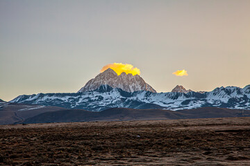 Snow mountains in the west of Sichuan province, Daerpu area, Xiaojin County, Ngawa Tibetan and Qiang Autonomous Prefecture, China