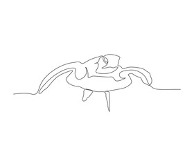 One continuous line drawing of sea turtle. single line sea creature concept. illustration of swimming sea turtle. editable outline
