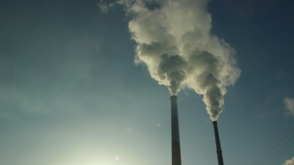 『エントツの煙  大気汚染  』SDGs地球環境   コンビナート工場汚染 