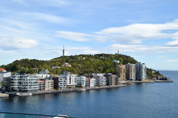 kran, baustelle, moderne, häuser, promenade, Agder, Kreuzfahrt, Kristiansand, Sommer, herbst, norway, norwegen, fluss, wasser, himmel, stadt, brücke, meer, architektur, anblick, boot, europa, hafen, p