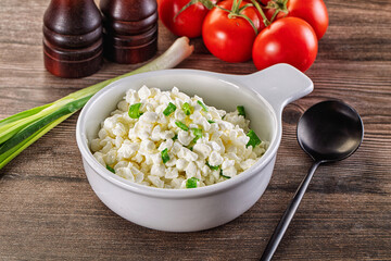 Cottage cheese with green onion