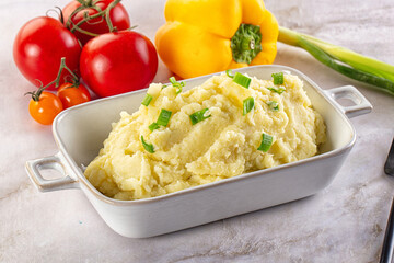 Mashed potato with green onion