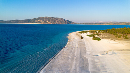 The tranquil beauty of Salda Lake - Turkey with its crystal clear turquoise waters and stunning...