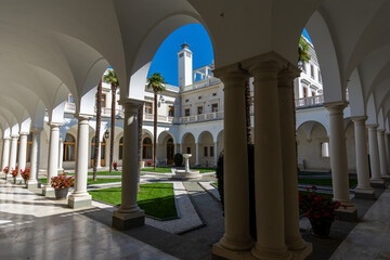 Cour italienne du palais de Livadia, Crimée, ancien lieu de villégiature estivale des derniers souverains russes, notamment le dernier tsar de Russie Nicolas II