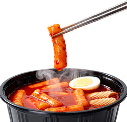 한그릇가득담긴매콤한떡볶이와어묵달걀