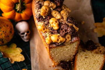 Halloween cake decorated with skull