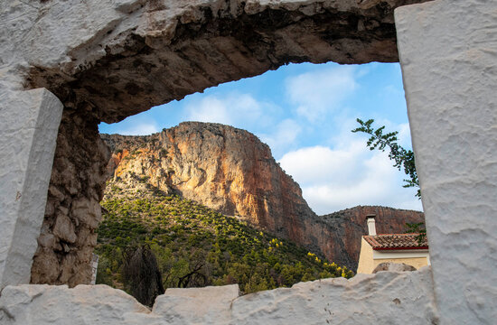 Climbing Cliff in Leonidio 
