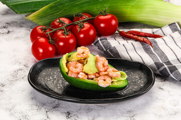 Dietary avocado cut with prawn