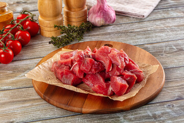 Raw beef cubes for cooking