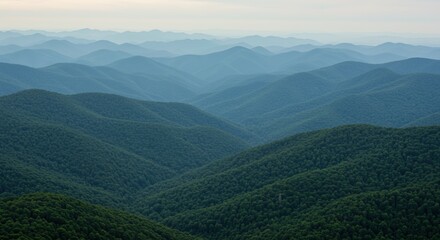 Naklejka premium Blue Ridge Mountains layered landscape with green forests and distant peaks