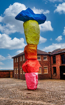 Ugo Rondinone&rsquo;s vibrant &ldquo;Liverpool Mountain&rdquo; sculpture