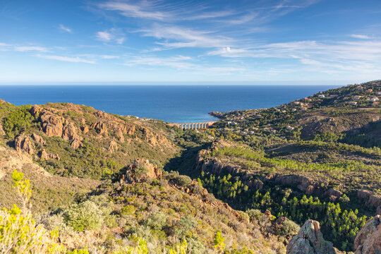 Randonn&eacute;e au C&oelig;ur du Massif de l'Esterel au sud de la France