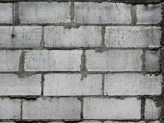 The walls of the house form a unique pattern