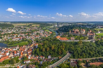 Ausblick auf die idyllische Stadt Harburg am Rieskrater in Bayerisch-Schwaben © ARochau