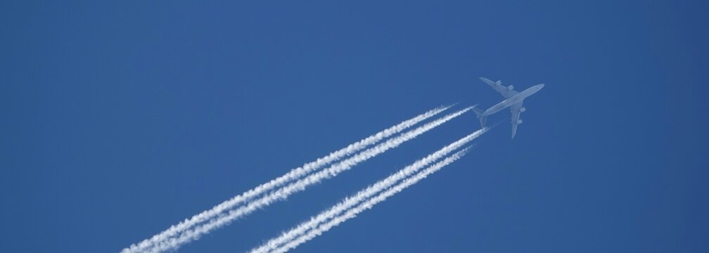 avion chemtrails banni&egrave;re