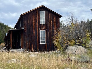 Rustic old cabin 