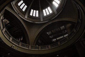 El Cairo ciudad inmensa en el norte de África cuna de la civilización.	
