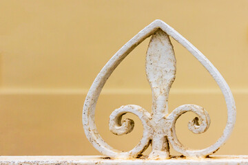 Elegant White Iron Fleur-De-Lis Ornament on Vintage Gate Topper for Classic Decor