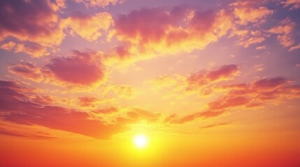 Obraz premium Vibrant sunset with layers of painted clouds at dusk