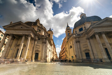 Piazza del popola a Roma. Scatto a lunga esposizione in pieno giorno.
