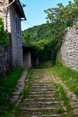 Traditionelle Steinh&auml;user in der Region Monodendri-Zagori (Zagorochoria) in Epirus, Griechenland