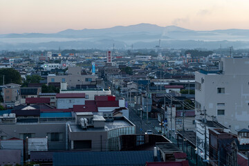 Obraz premium 朝の水沢の町並み 岩手県奥州市