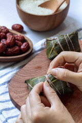 make traditional chinese food zongzi