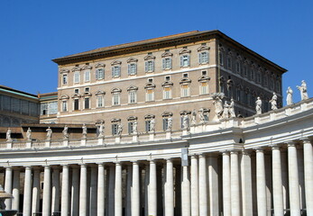Appartements et bureaux du Pape au dessus des Colonnades de la Place Saint-Pierre de Rome, Italie